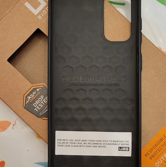 Urban Armor Gear S21 Case - Picture 2 of 2